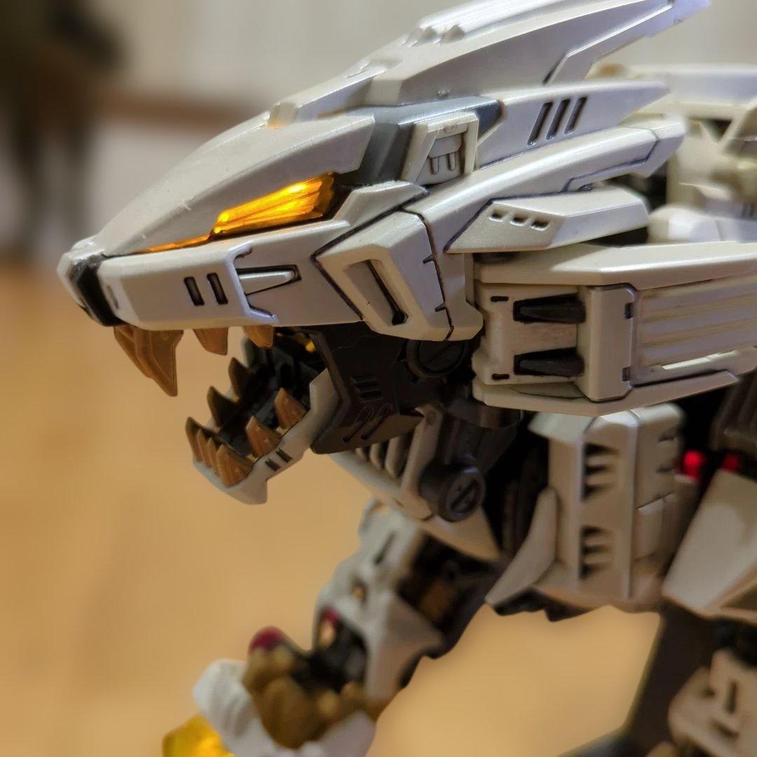 ケ*ン様 ゾイド　AZ-01 ライガーゼロ　全塗装　LED電飾改造　完成品