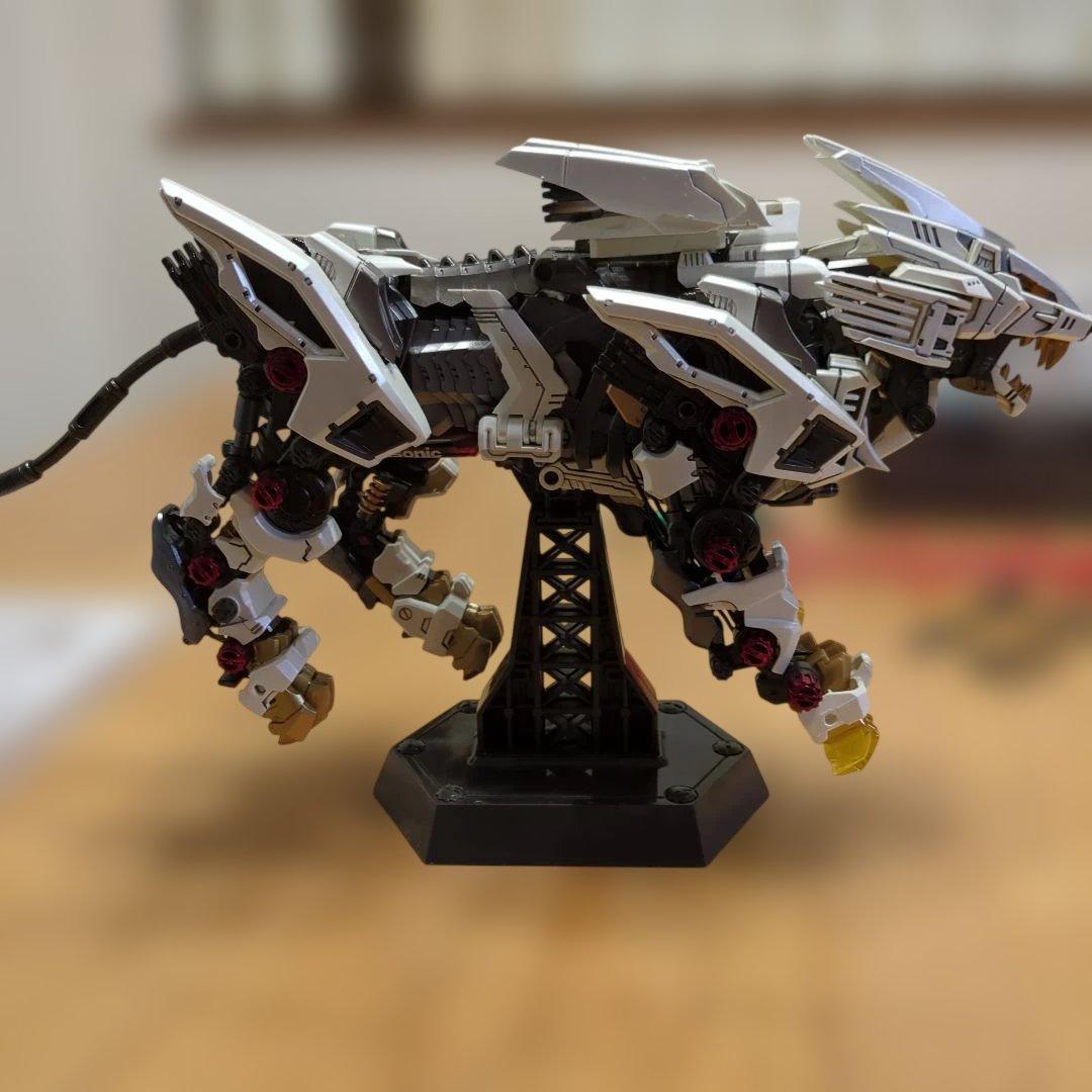 ケ*ン様 ゾイド　AZ-01 ライガーゼロ　全塗装　LED電飾改造　完成品