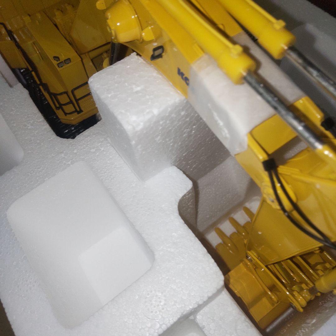 コマツ建機　PC2000-8 BACKHOE 　1/50 ケンクラフト製