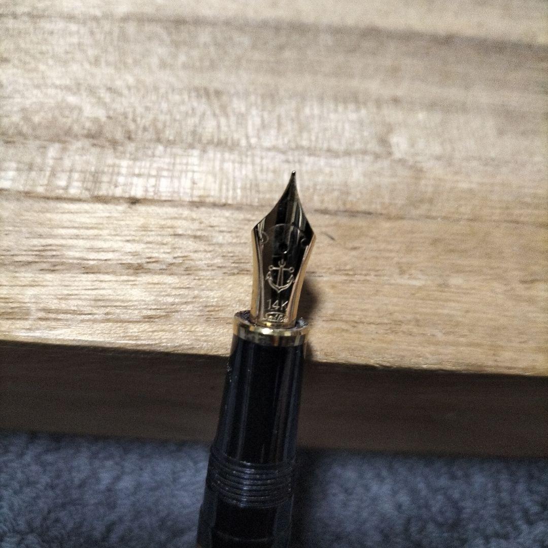 14K SAILOR 花柄装飾の黒い万年筆　値段相談可