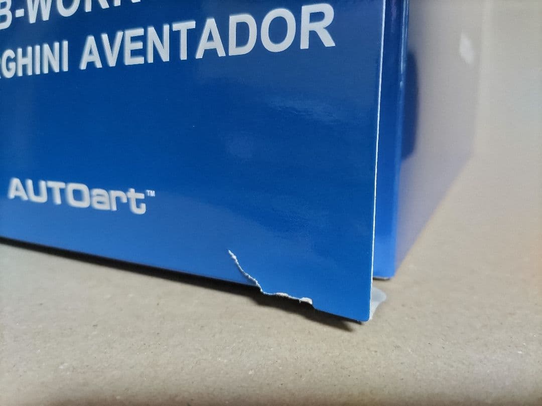 オートアート　Lamborghini　AVENTADOR