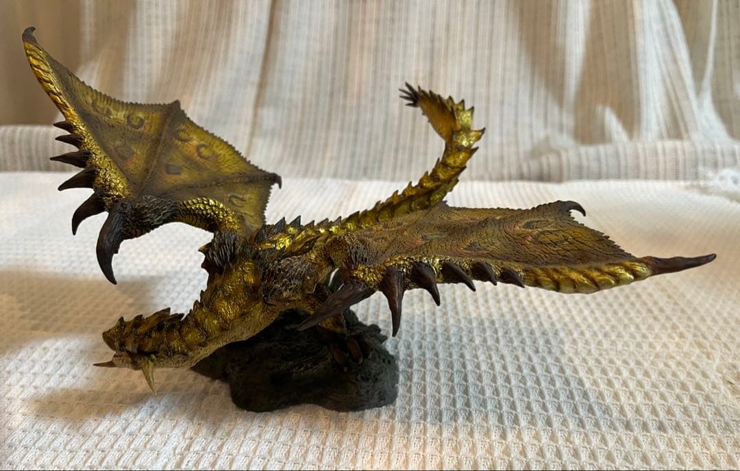 MH 金火竜 リオレイア希少種　CFB クリエイターズモデル　モンスターハンター