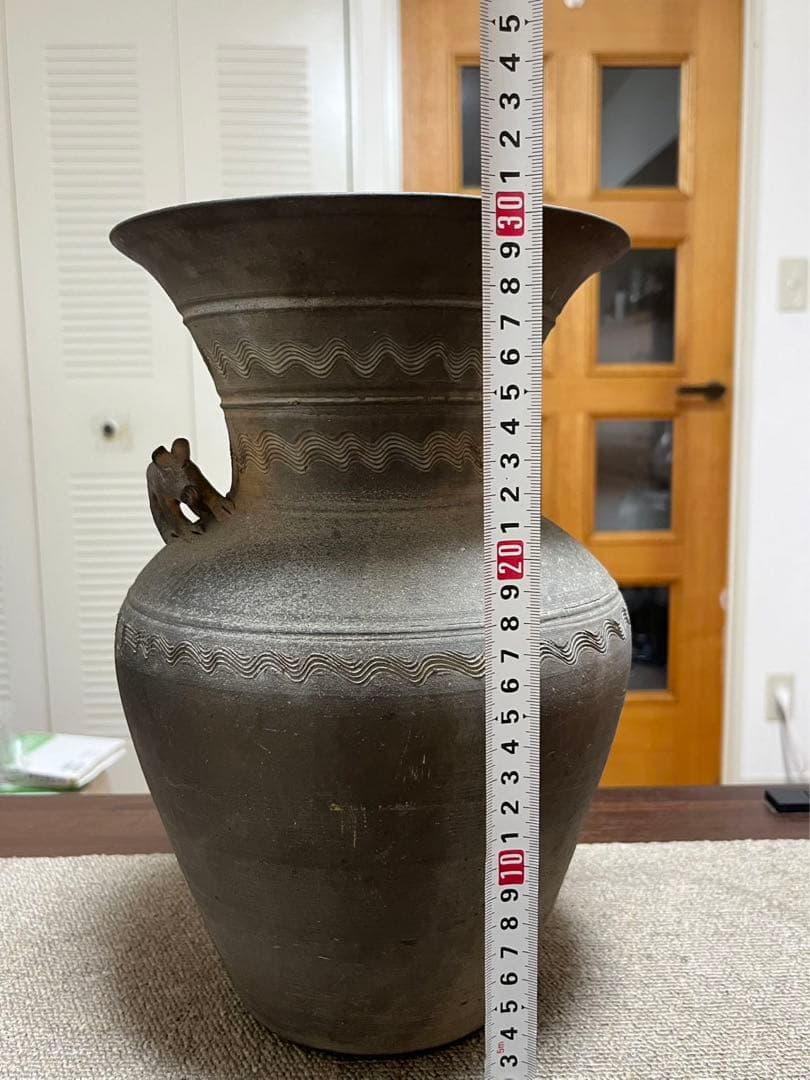 中国　古美術 黒陶 古代朝鮮 高台付壺 祭器 旧蔵品　花印嵌文