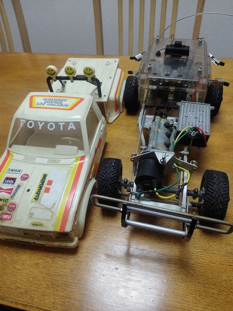 80年代◇タミヤ初代トヨタハイラックス 四駆ラジコン◇1/10スケール