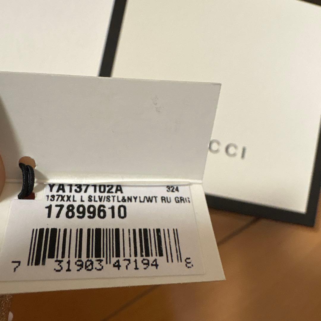 GUCCI 時計 ラバーベルト付き