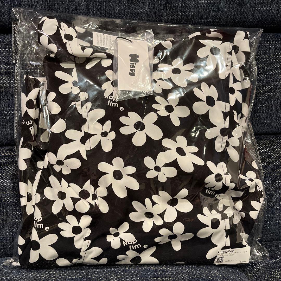 naptime パフスリーブフレアブラウス 総柄BLACK ナップタイム naptime パフスリーブフレアブラウス 総柄BLACK ナップタイム