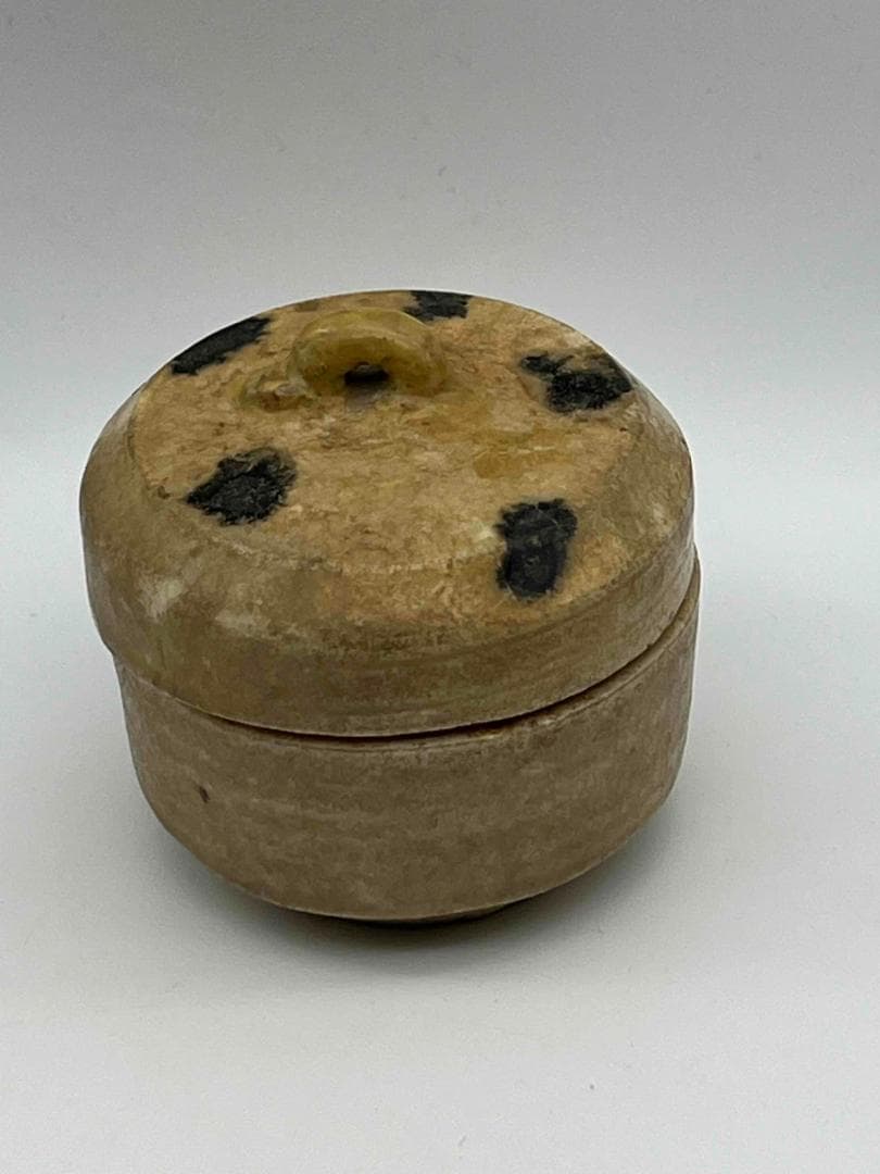 唐時代　青磁 相州窯 點彩 飛斑　香盒 粉盒 茶入　茶道具　唐物(F-84) 唐時代 青磁 相州窯 點彩 飛斑 香盒 粉盒 茶入 茶道具 唐物