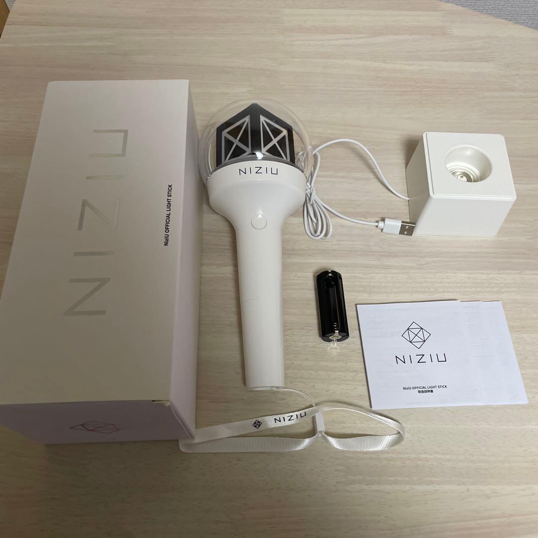 NiziU 公式ペンライト