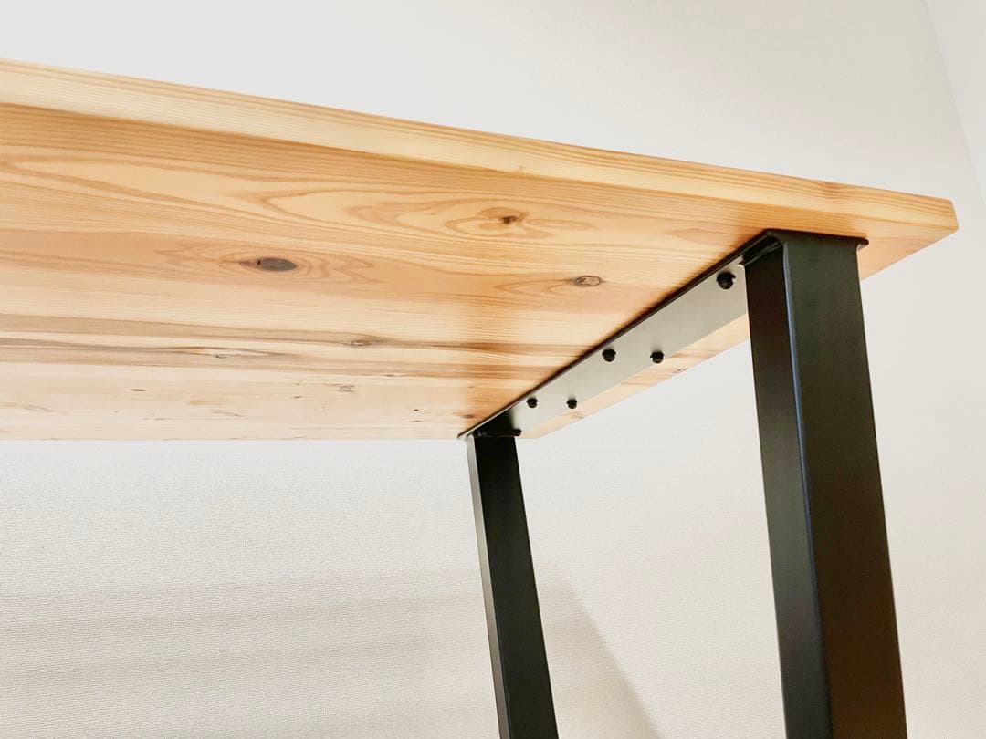 【KANADEMONO】 THE TABLE 無垢 杉×Black Steel