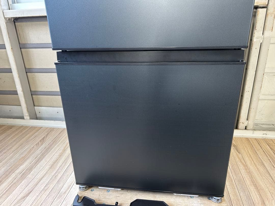 ①【美品】2025年製　TOSHIBA 3ドア冷蔵庫 GR-W33SC(KZ)