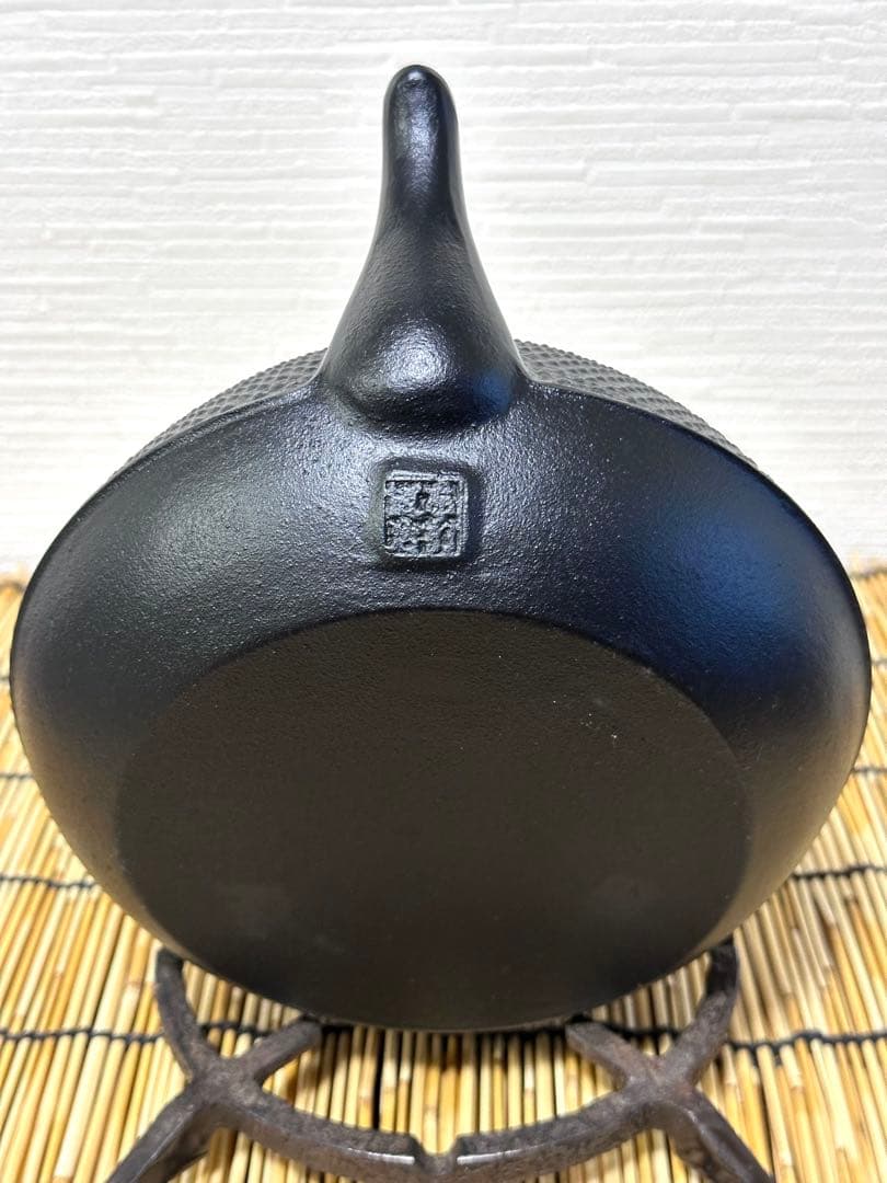 未使用品、栞付　南部盛榮堂ＯＩＧＥＮ造　平形アラレ　メーカー保証ＩＨ対応品