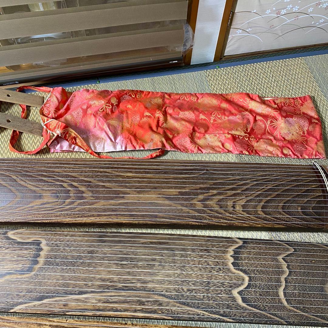 良品 4面セット売りです お琴 13弦 すだれ彫り 琴柱・ユタン【発送条件