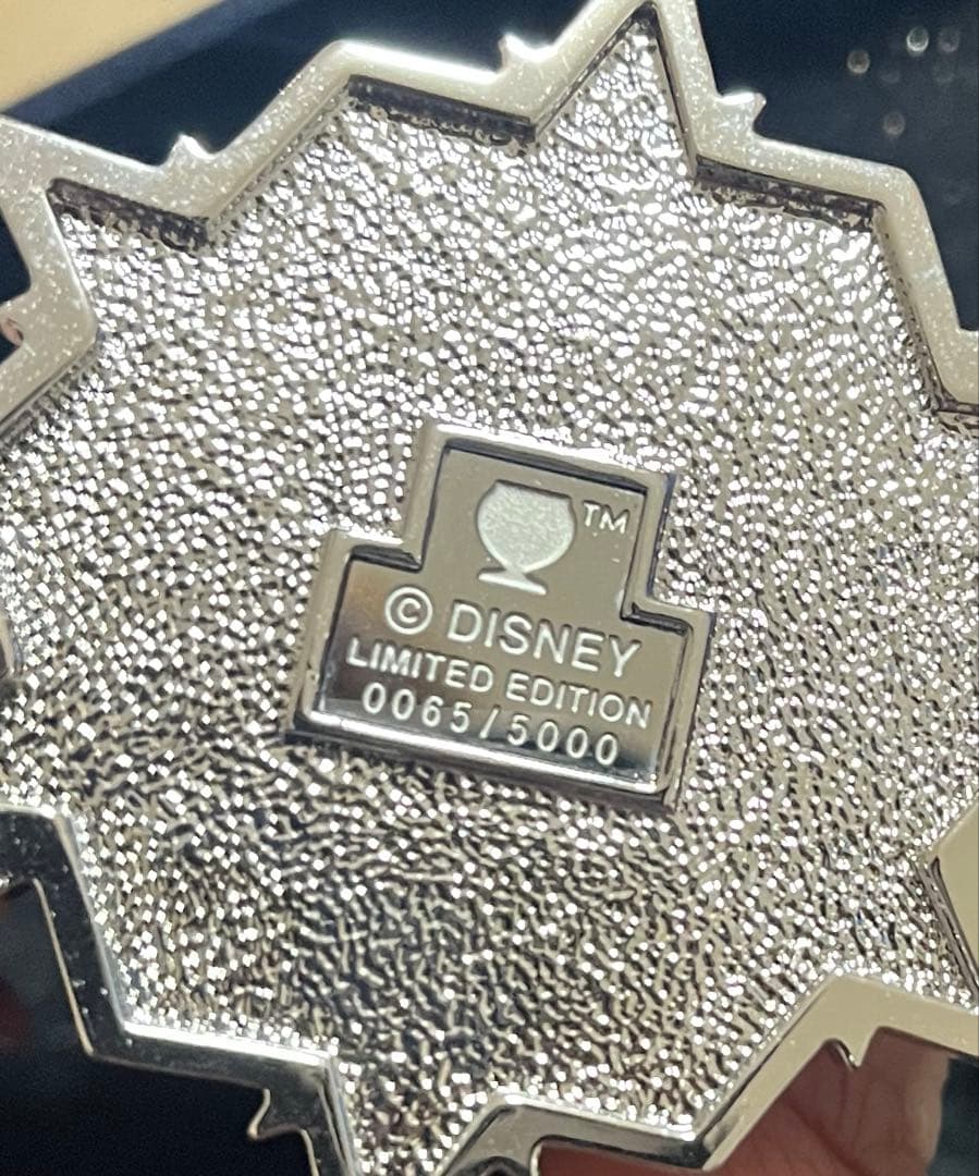 新品　スワロフスキー　オラフ　フィギュア