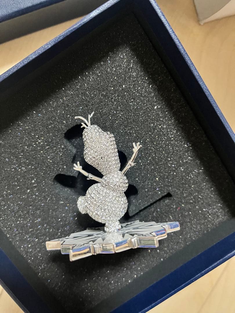 新品　スワロフスキー　オラフ　フィギュア