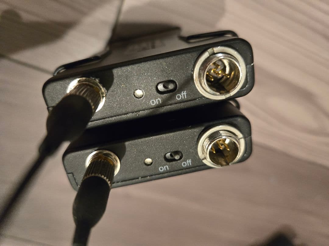 SHUREワイヤレスマイクSM58トランスミッターUR1無線受信機UR4D+