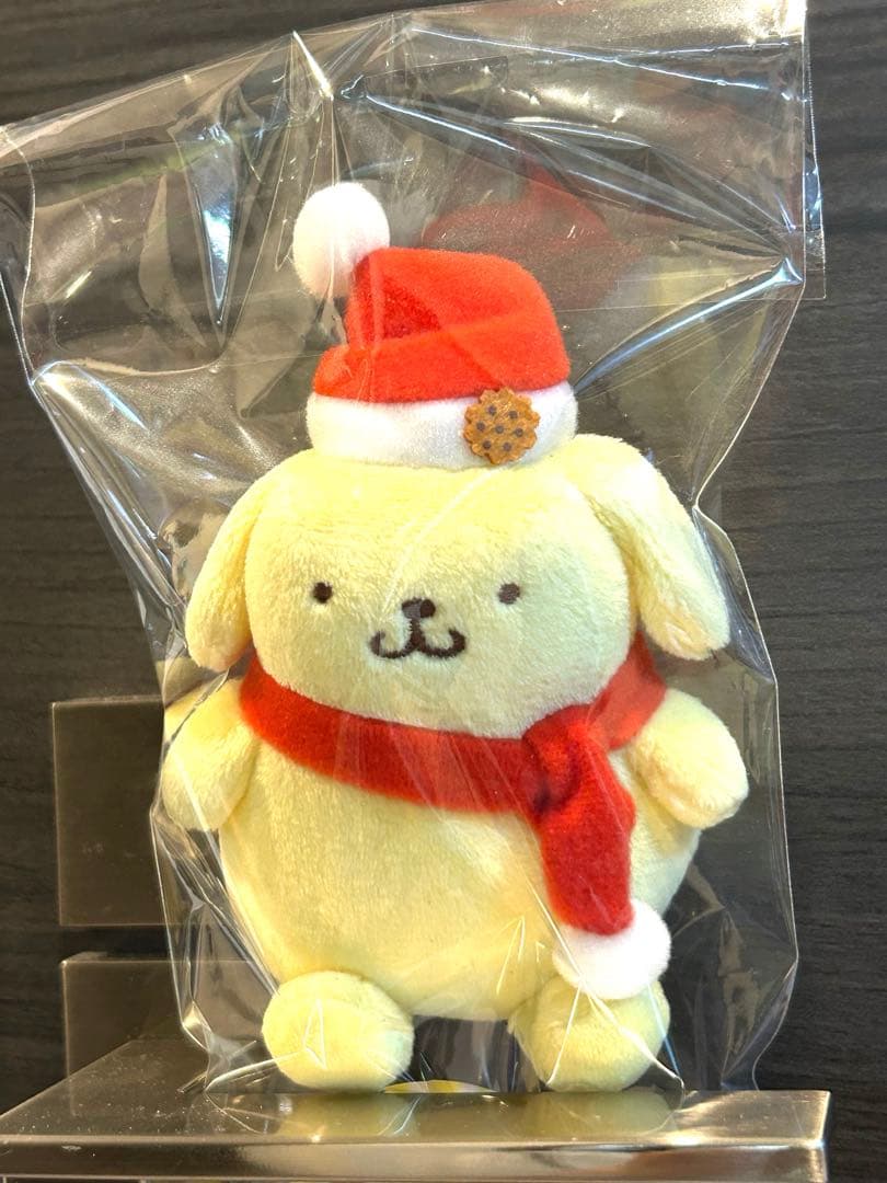 ポムポムプリン カフェ限定 サンタ ぬいぐるみ - メルカリ