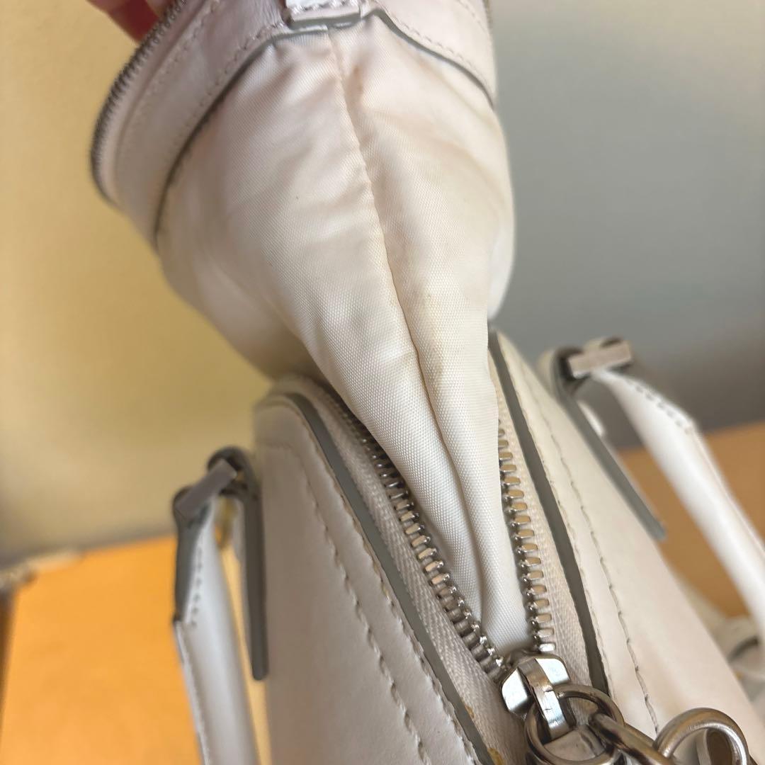 正規品 メゾンマルジェラ5AC ミニ26cm 白レザーショルダーバッグ