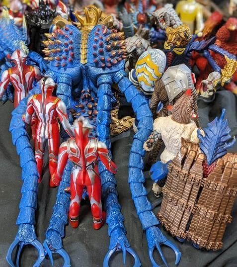 ウルトラマンメビウス＆登場怪獣・宇宙人（バンダイ）ソフビフィギュア