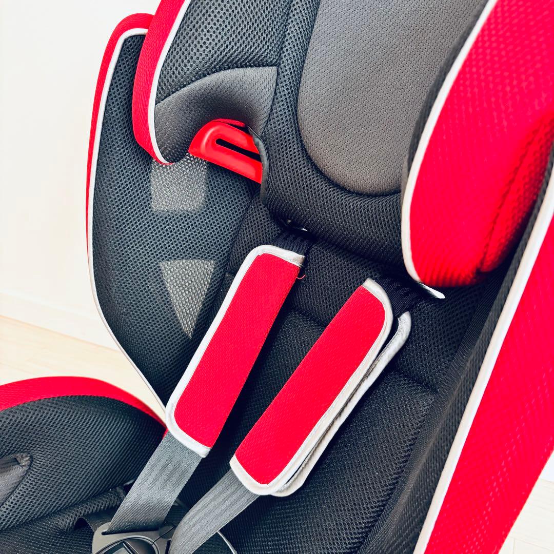 【極美品】アップリカ　チャイルドジュニアシート　エアグルーヴ　AGレッド　赤　黒