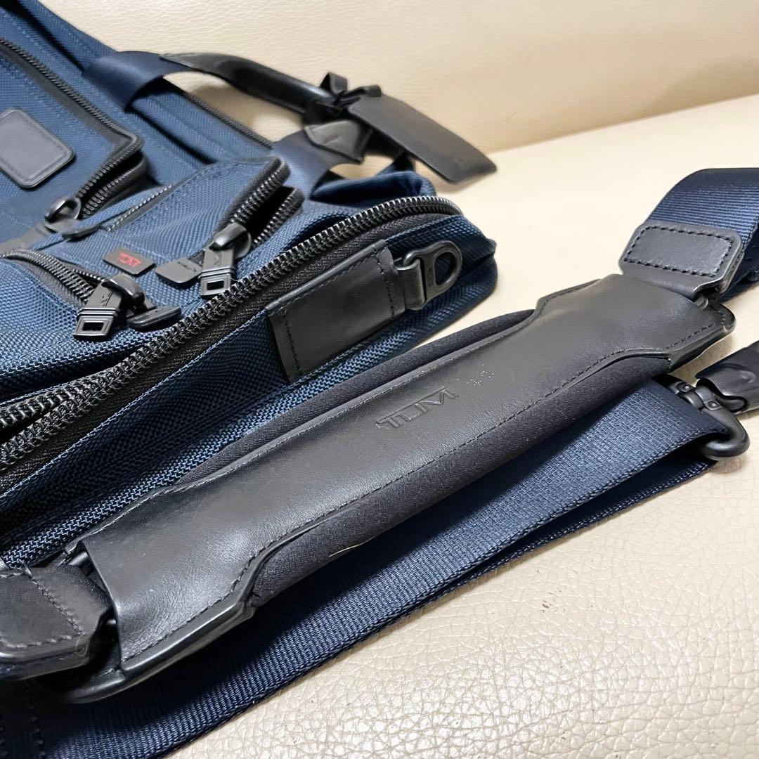 TUMI SHIPS 別注26108 NVS ALPHA ブリーフ 美品