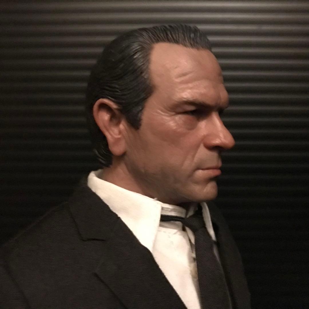 エンターベイ M.I.B3 トミー・リー・ジョーンズ 1/6 フィギュア