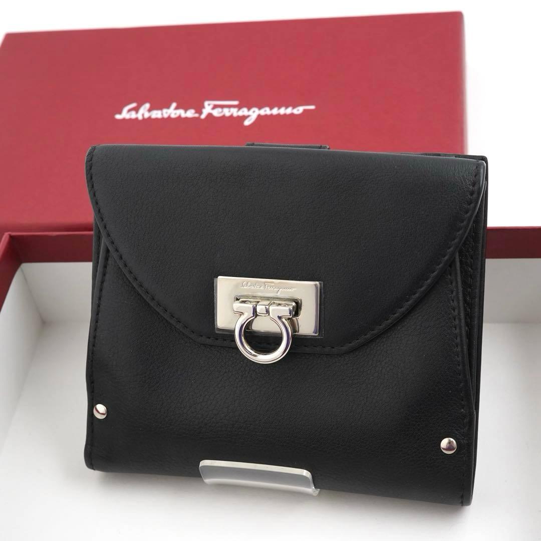 ✨極上美品・箱付き✨　サルヴァトーレフェラガモ　ミニ財布　ガンチーニ　レザー　黒 極 美品 箱付き Salvatore Ferragamo サルヴァトーレフェラガモ