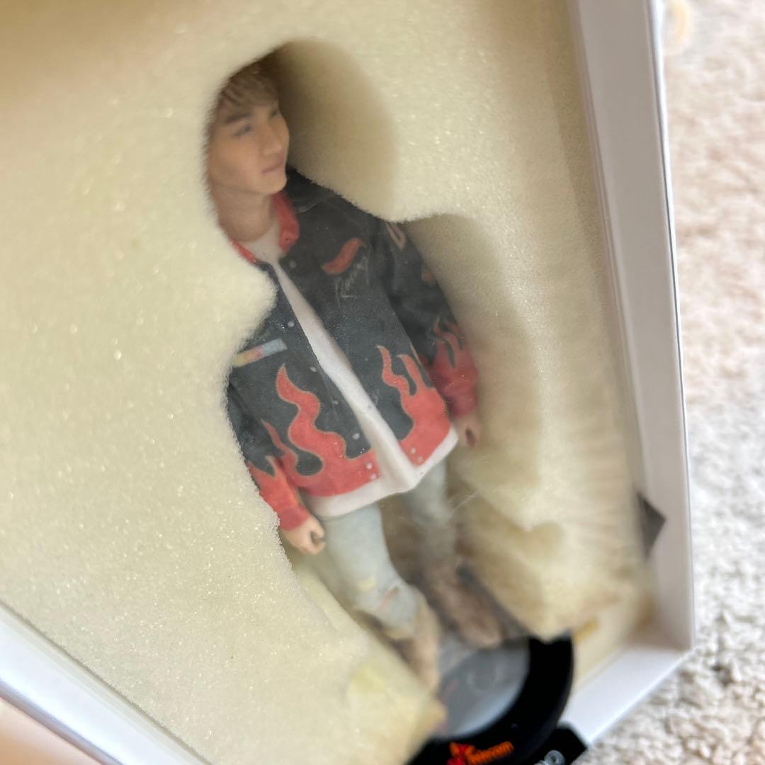 BTS SK telecom テレコム公式　フィギュア　ユンギ　15cm