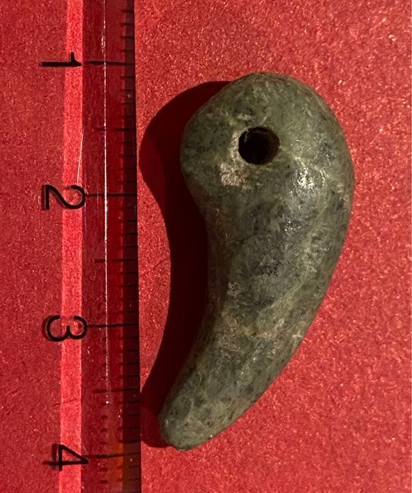 勾玉・管玉】勾玉 曲玉 古墳時代 出土品 翡翠 緑石 考古 古美術