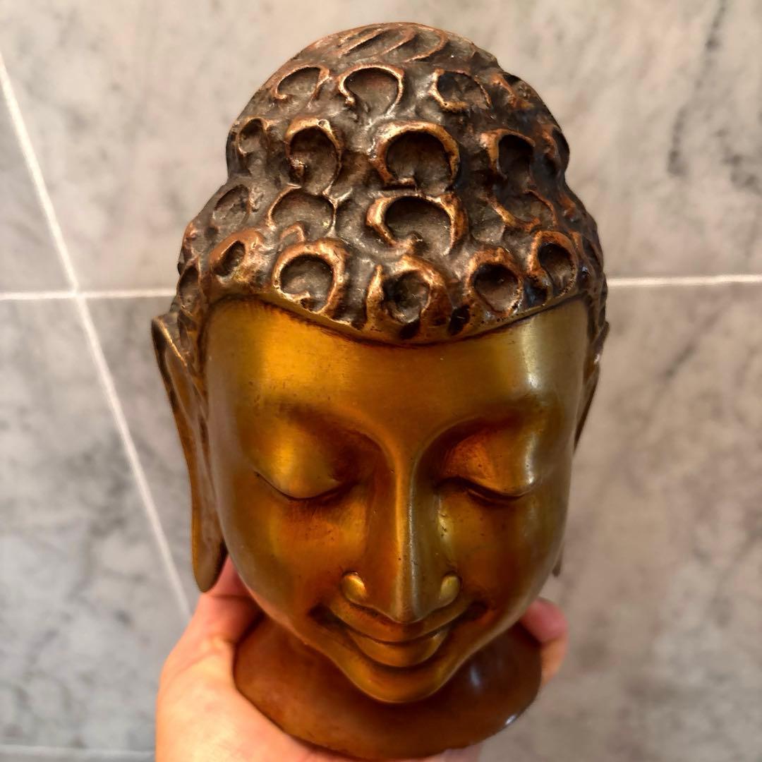 チベットアンティーク平和的なお顔で全てを見通すような瞳の仏頭