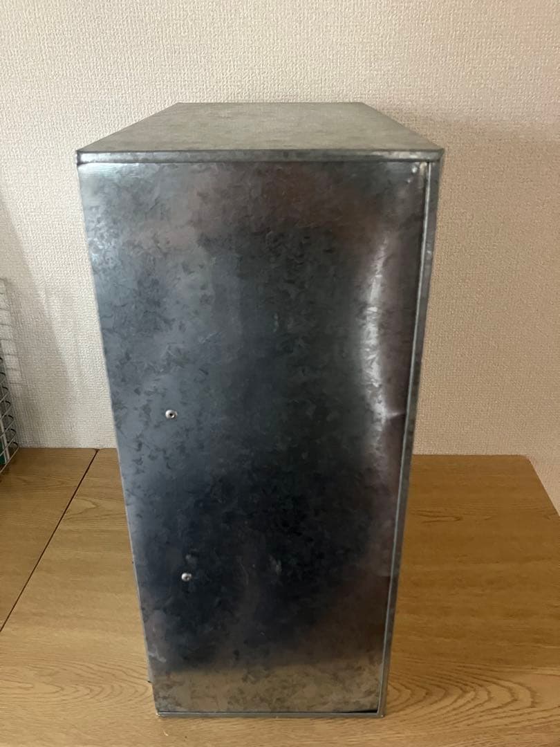 ブリキ トタン キャビネット 棚 インダストリアル ヴィンテージ