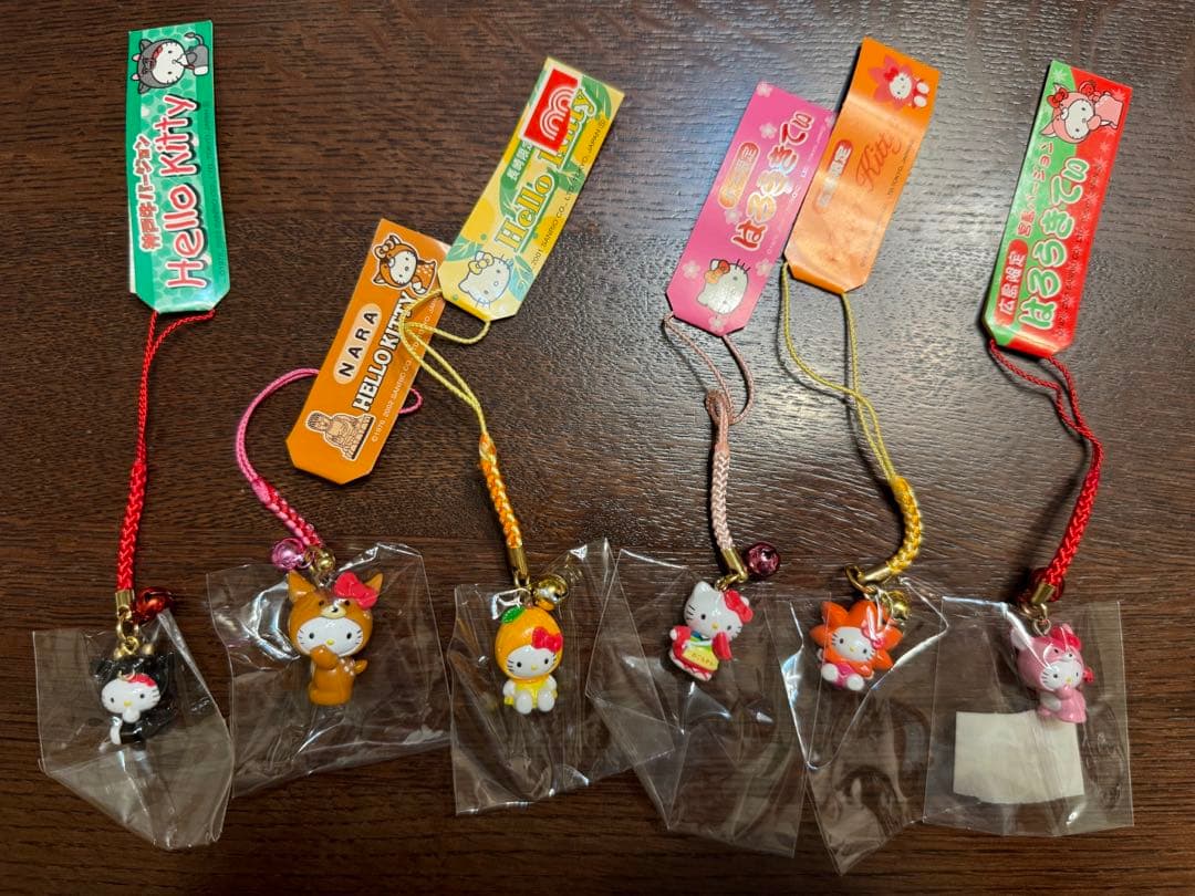 ご当地キティ根付け ストラップ まとめ売り 18個