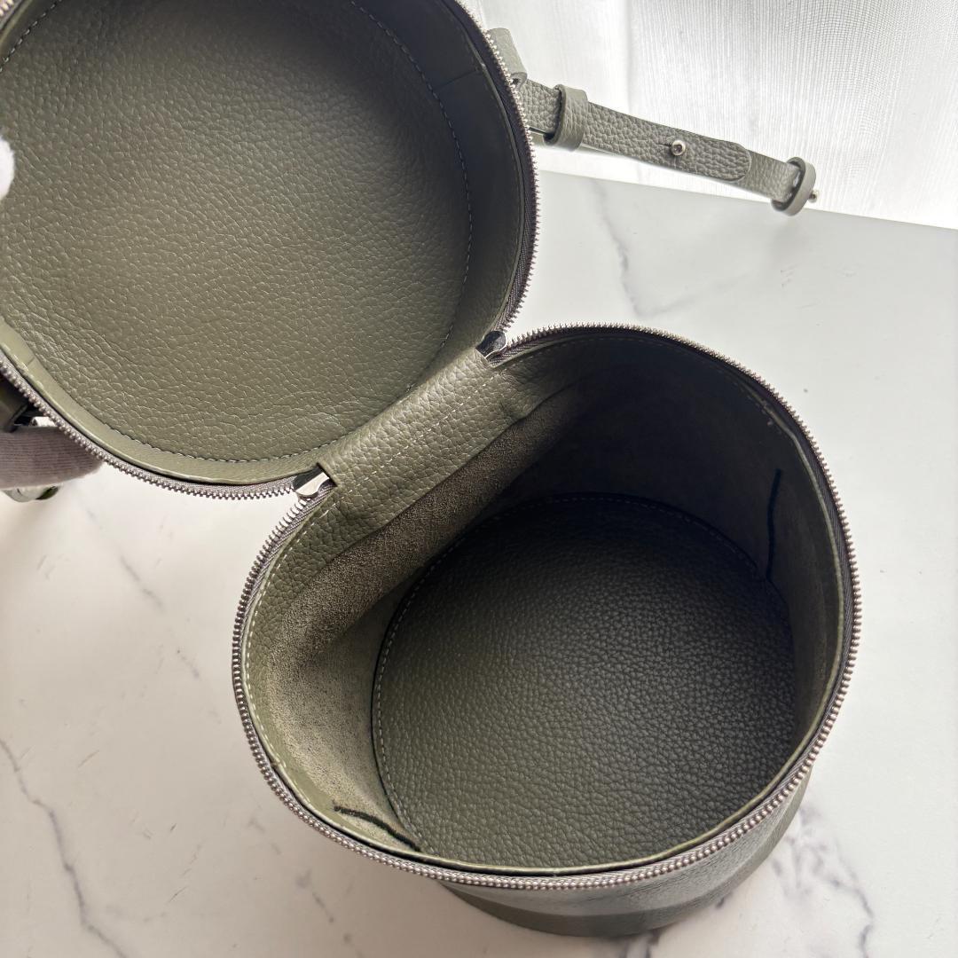 【美品】ビルディングブロック 2wayショルダーバッグ　ドラム　カーキ　　本革