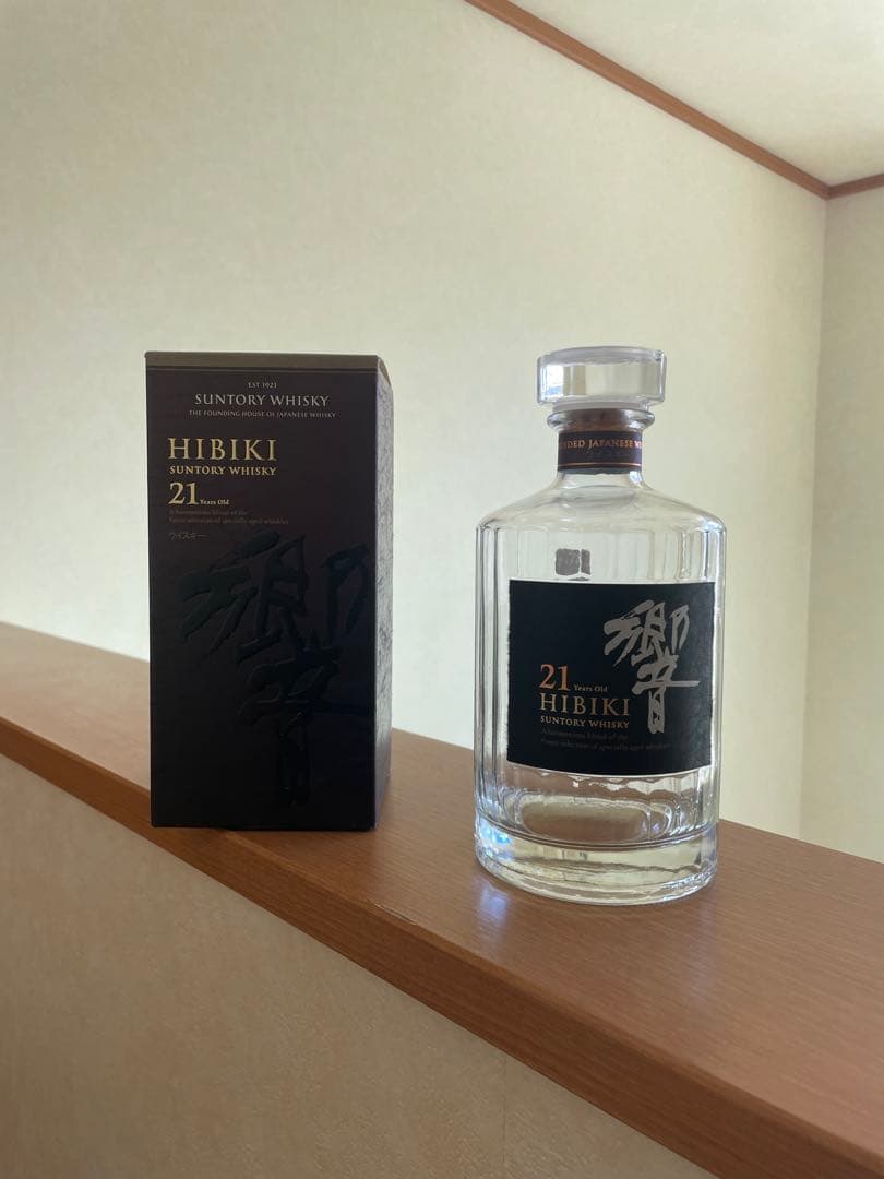 送料無料！空き瓶！マッカラン25年 木箱付 コレクション 黒パッケージ A100