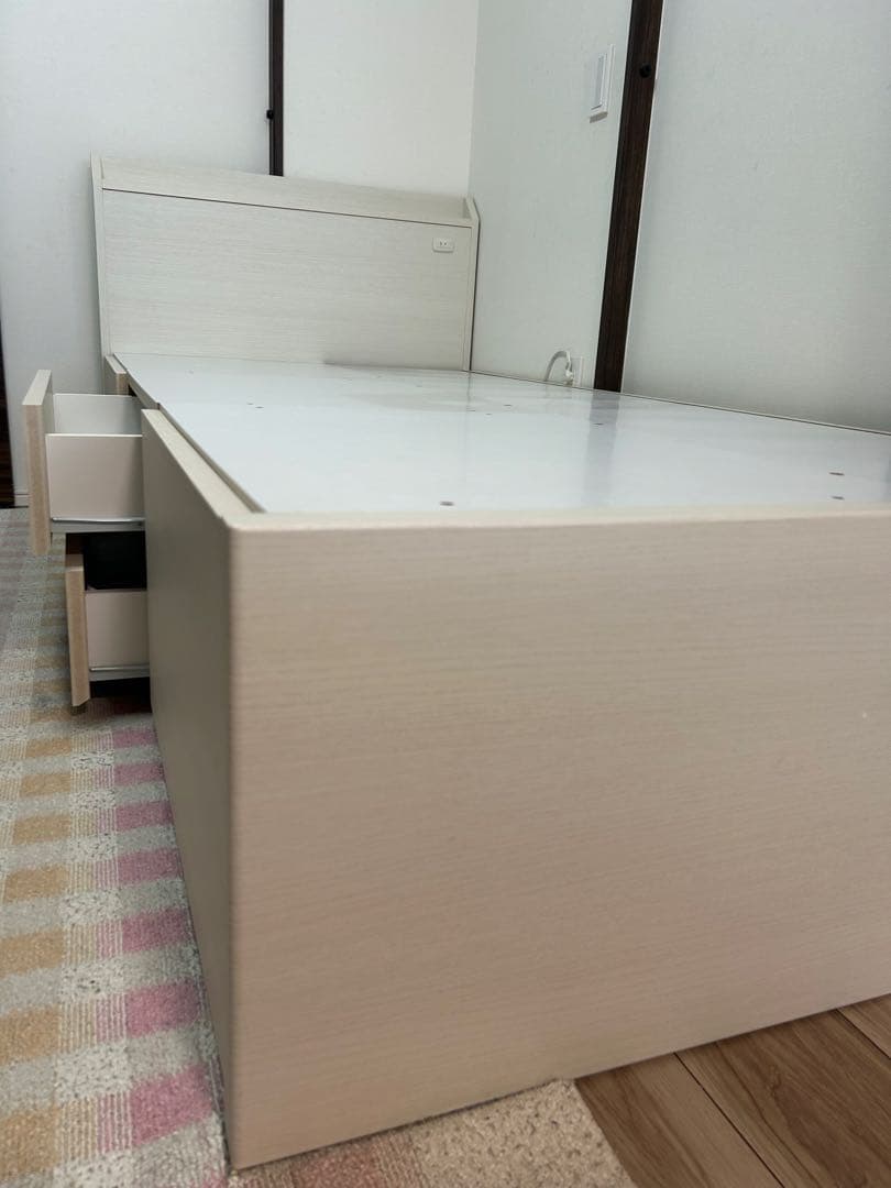 ニトリ シングル チェストタイプ ベッドフレーム 引き出し4杯 収納付きベッド