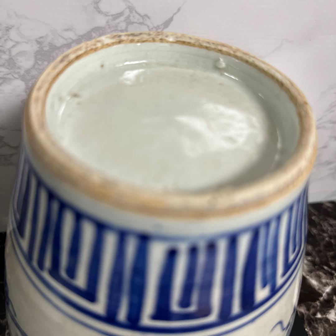 古伊万里、染付、松鶴、竹雀、梅鶯、窓絵　箱付き。沈香壺。完品。