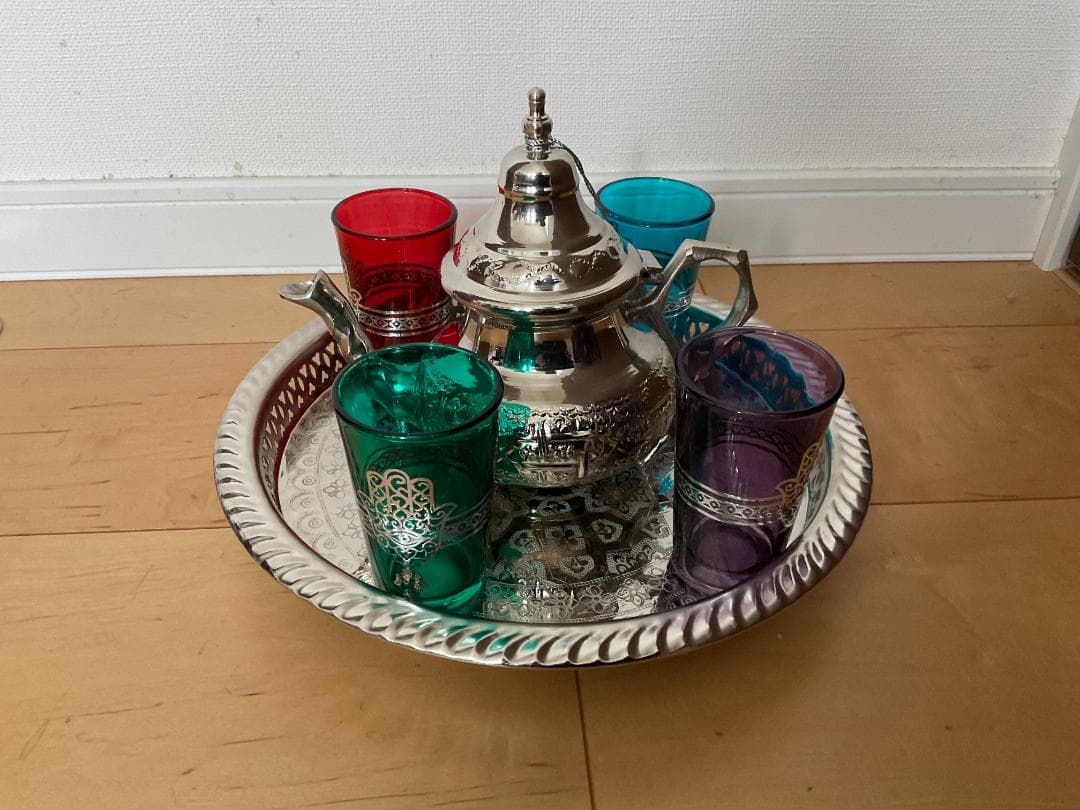 本革、収納箱入りモロッコティーセット