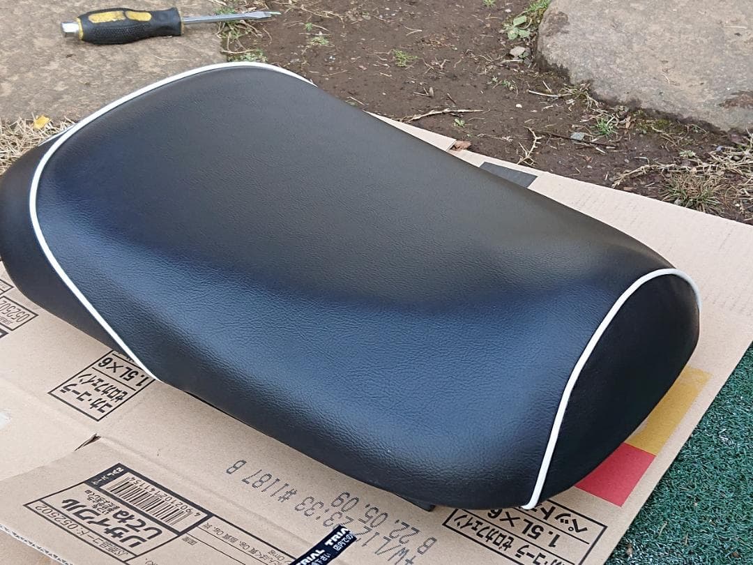 ホンダ ズーマー純正シートを張り替えた商品になります ショップ