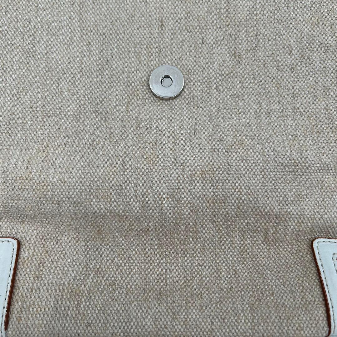 BURBERRYバーバリーホワイトショルダーバッグ