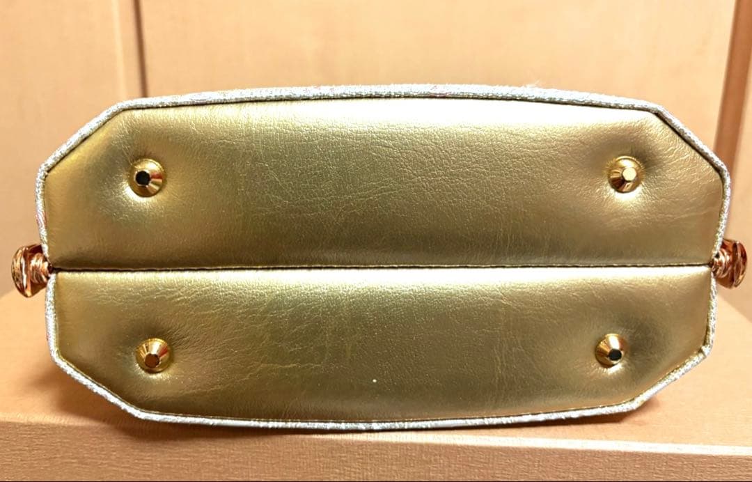 和装バッグ＆草履セット　フリーサイズ　ゴールド＆ホワイト系