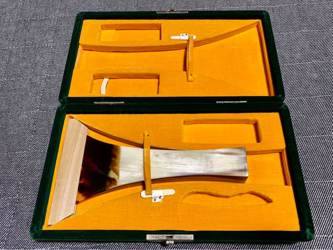 早い者勝ち】 【美品】津軽三味線 鼈甲撥 白水牛 手元 高級 べっ甲