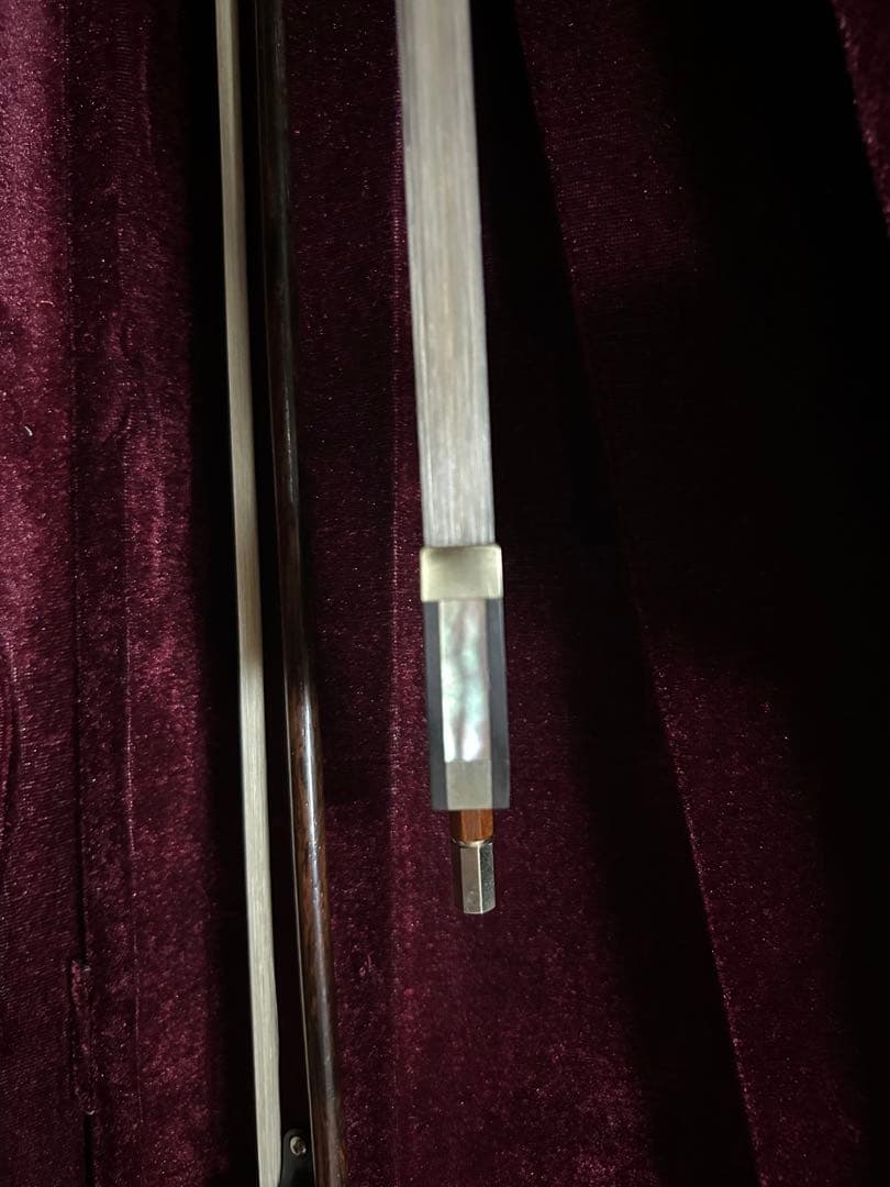 美品ヴァイオリン 4 / 4サイズ ハードケース＆弓付き