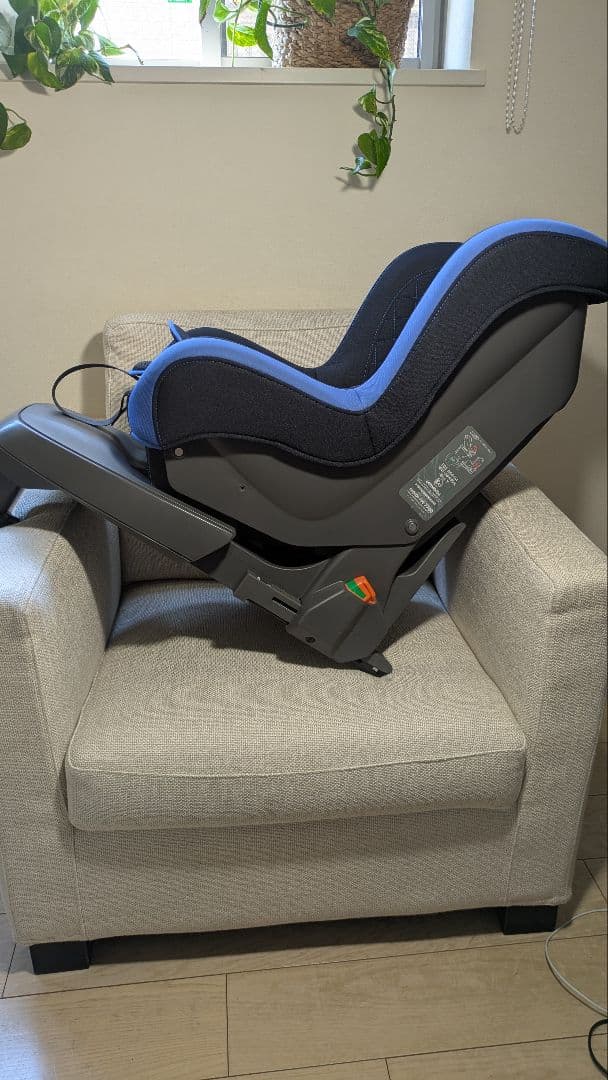 トヨタ純正　NEO G-Child ISO leg チャイルドシート