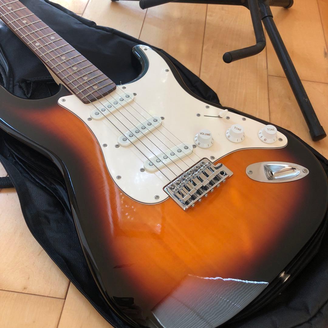 Squier by Fender ストラトキャスター　美品　ラージヘッド