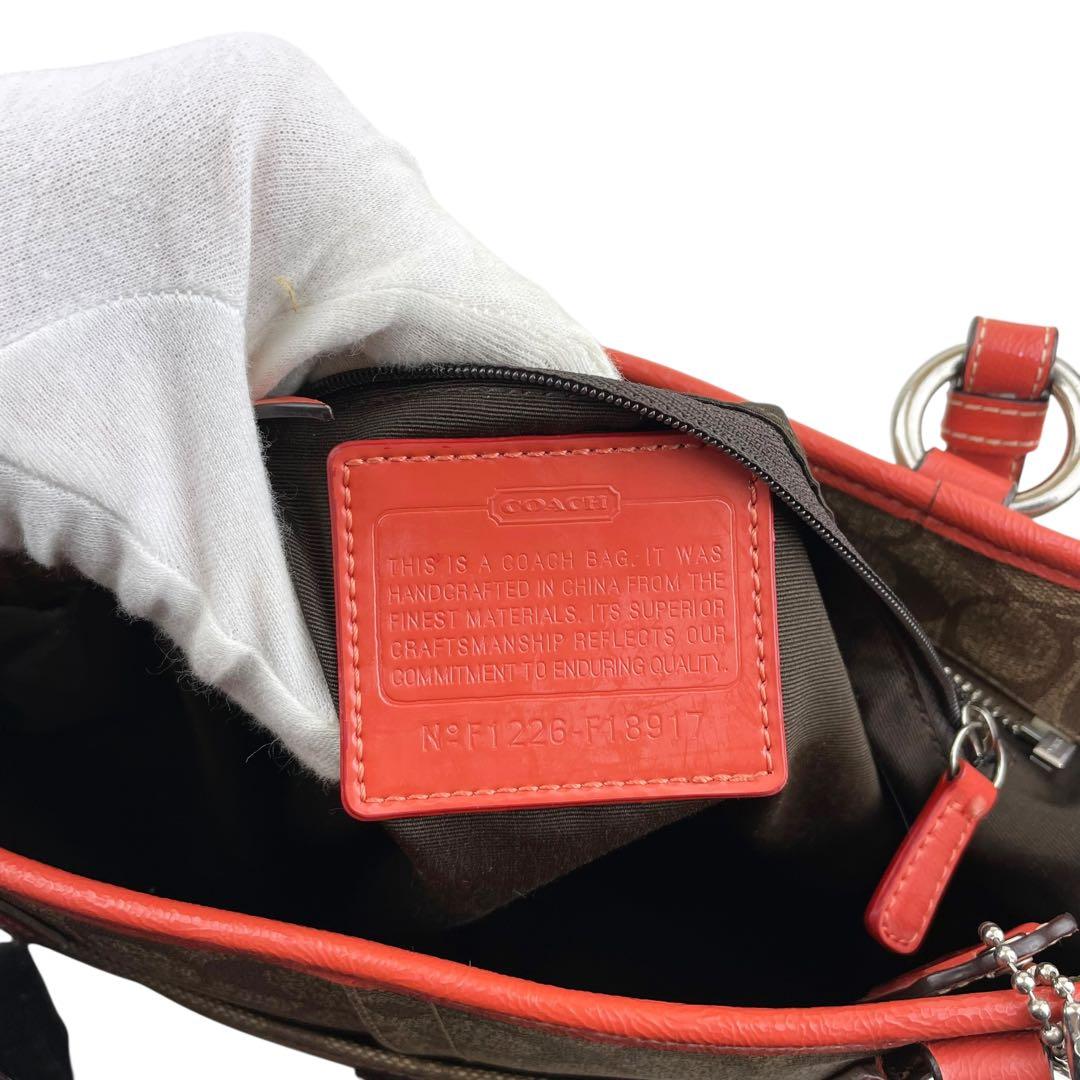 ✨美品　coach コーチ　ショルダーバッグ　肩掛け　PVC レザー 18917