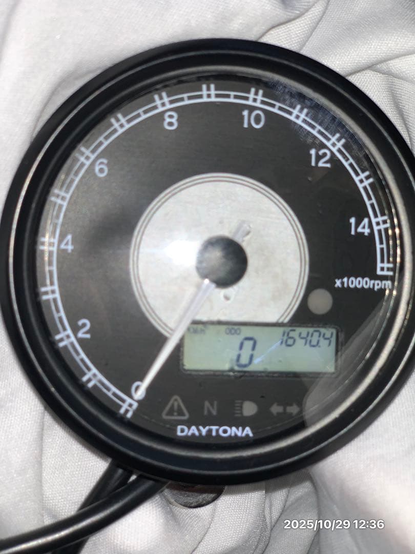 DAYTONA バイク 80mmタコメーター、スピードメーター DAYTONA バイク 80mmタコメーター、スピードメーター