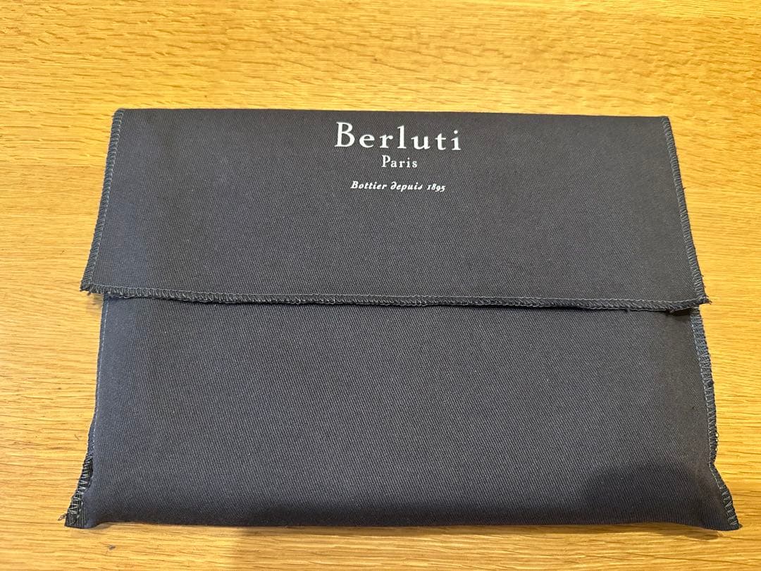 岸田一郎 持ってて良かったアイテム100選 ベルルッティ ノートカバー