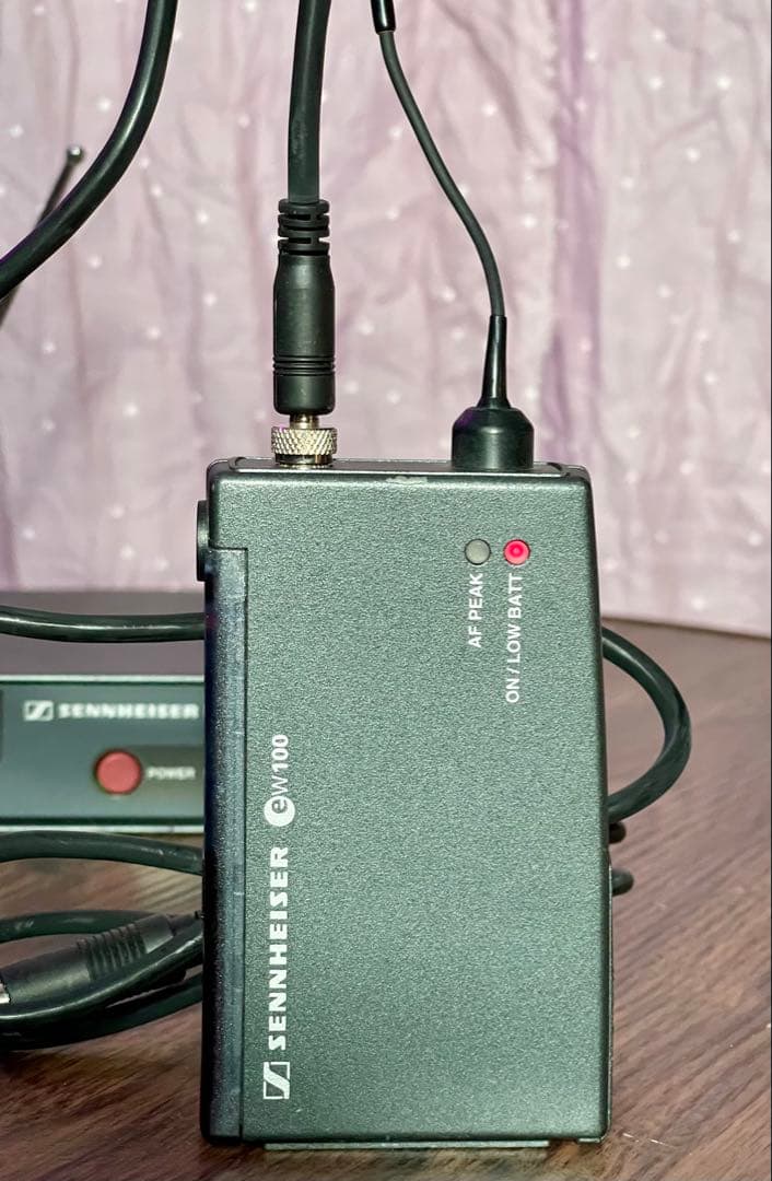 ⑥Sennheiser EW100 B帯 ワイヤレスシステム ラベリアマイク付き