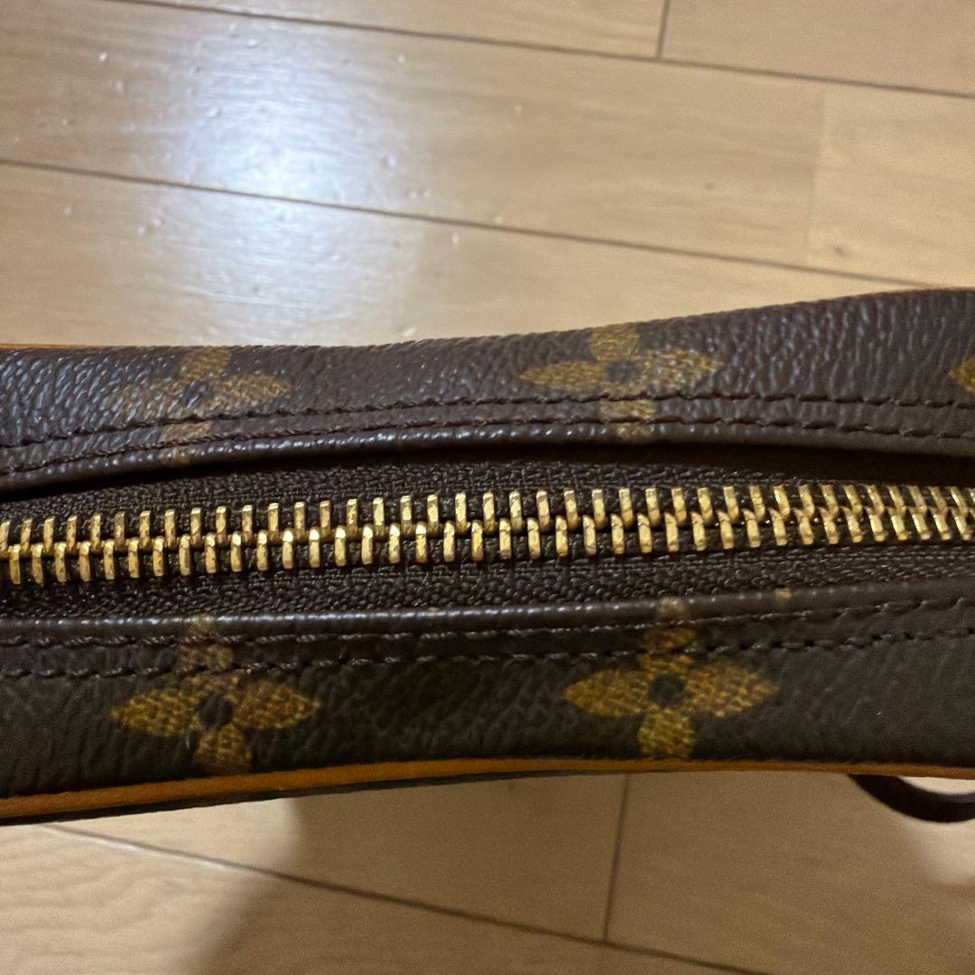 Louis Vuitton モノグラムダヌーブショルダーバッグ