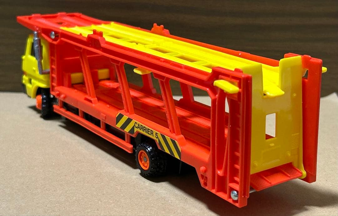 トミカ ギフトセット カーキャリアセット