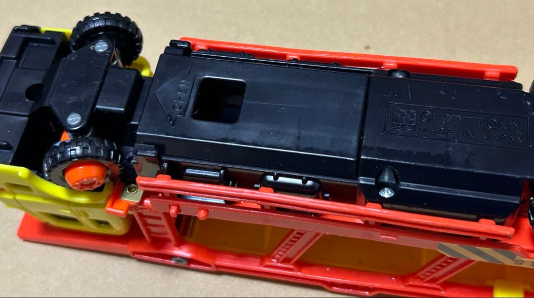 トミカ ギフトセット カーキャリアセット